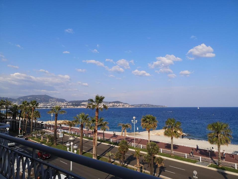 Beach Front, Superbe Appartement Pour 4 Personnes Ніцца Екстер'єр фото