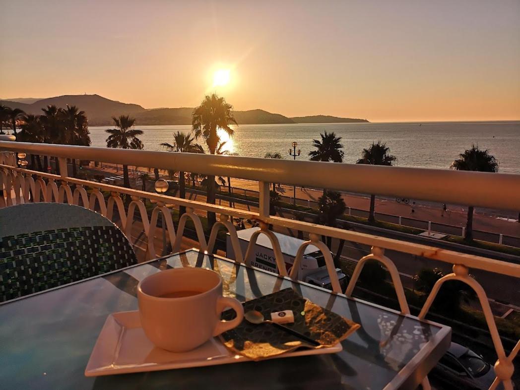 Beach Front, Superbe Appartement Pour 4 Personnes Ніцца Екстер'єр фото