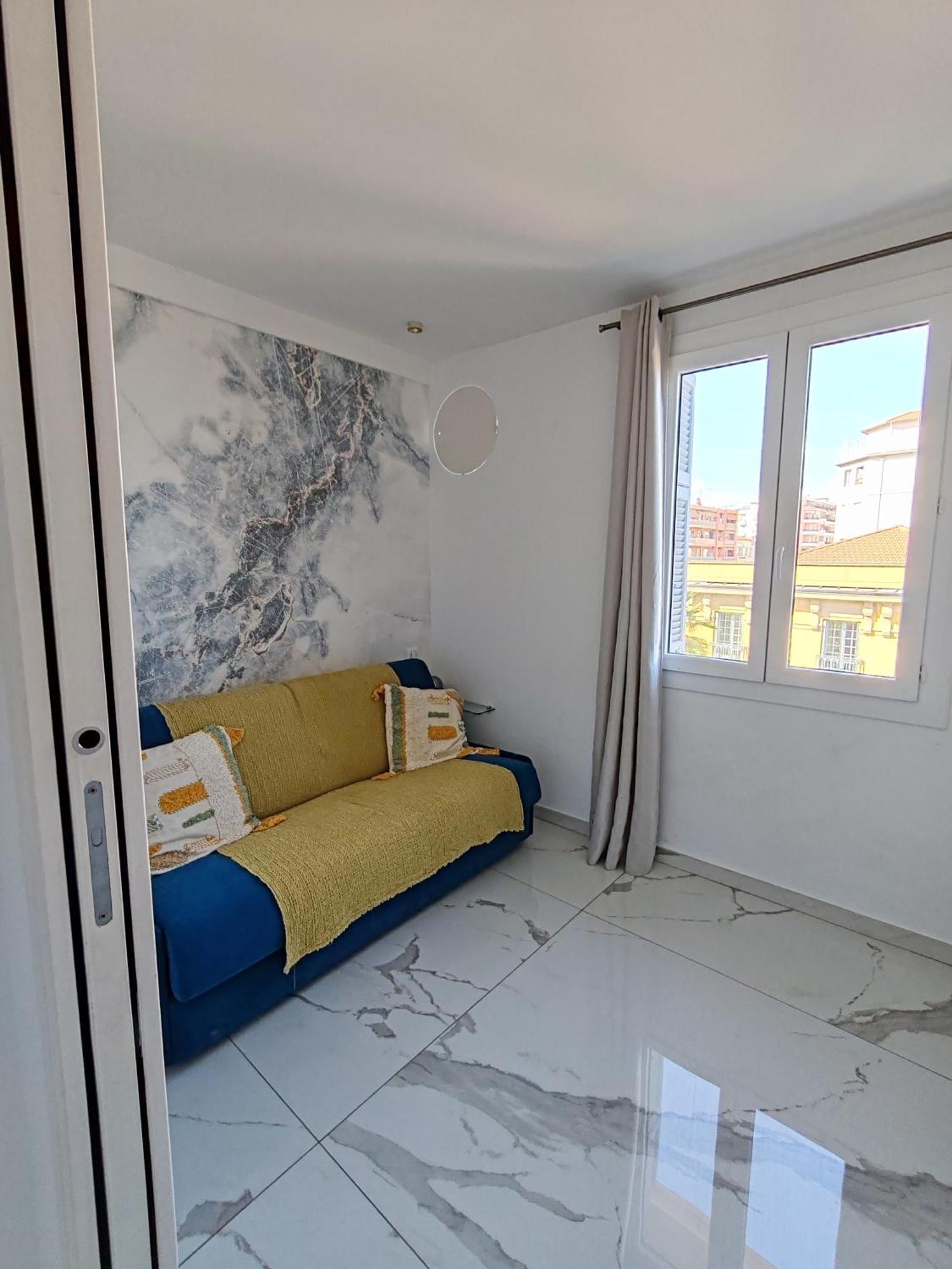 Beach Front, Superbe Appartement Pour 4 Personnes Ніцца Екстер'єр фото