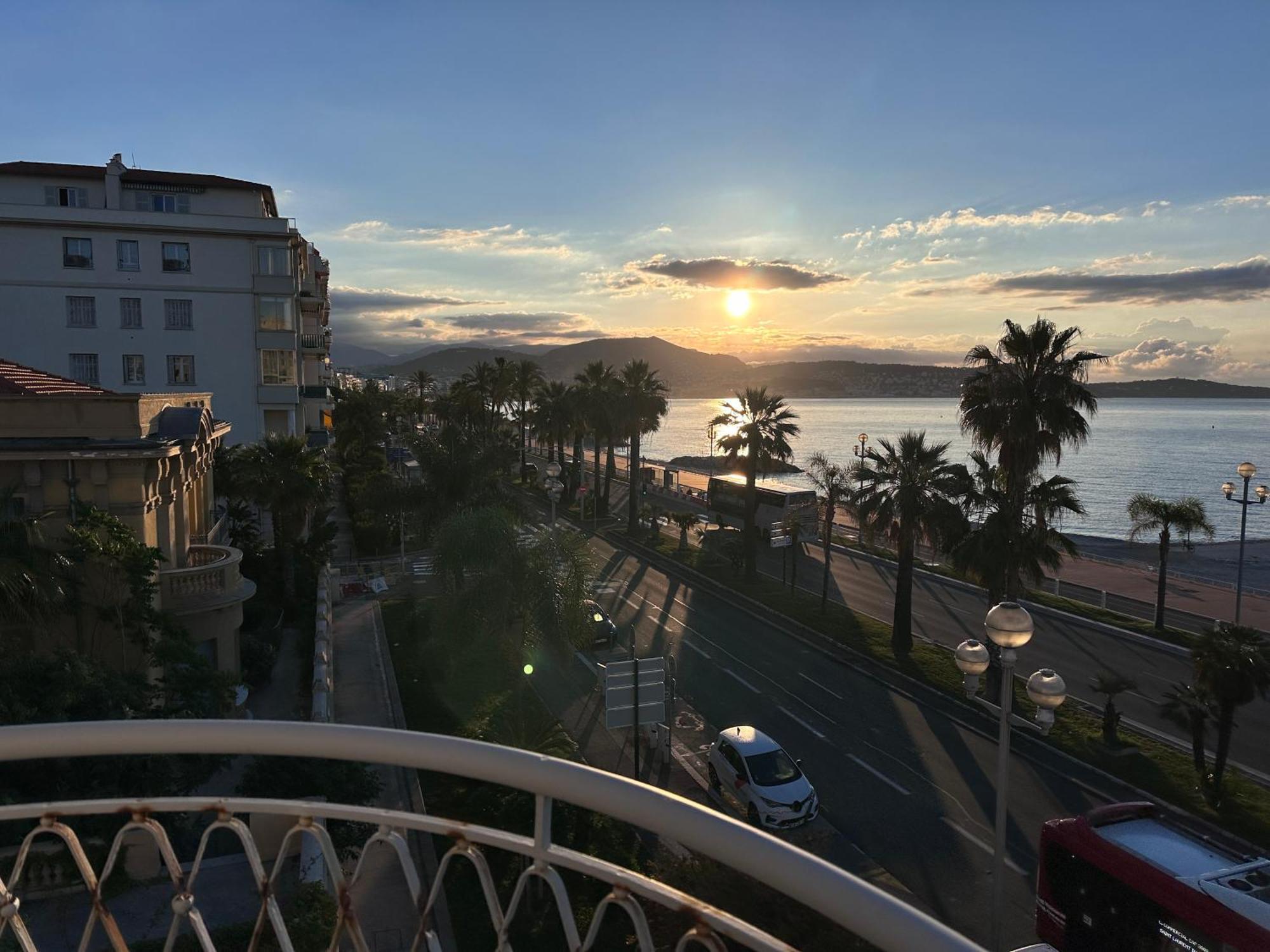 Beach Front, Superbe Appartement Pour 4 Personnes Ніцца Екстер'єр фото